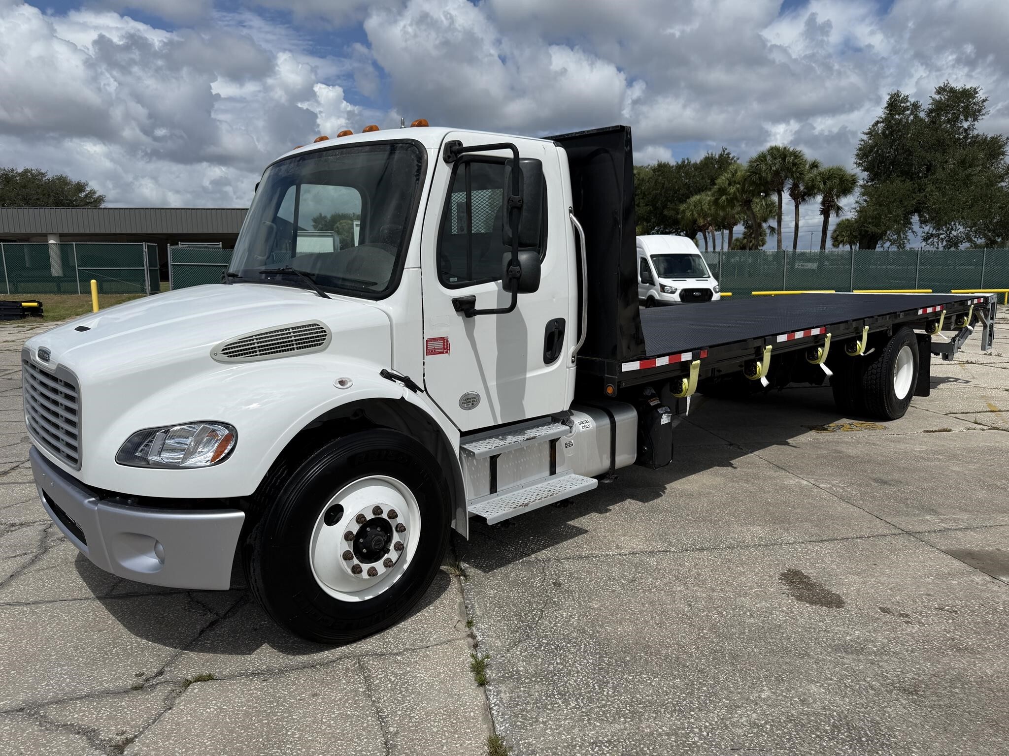 2018 FREIGHTLINER BUSINESS CLASS M2 106 in Orlando, FL