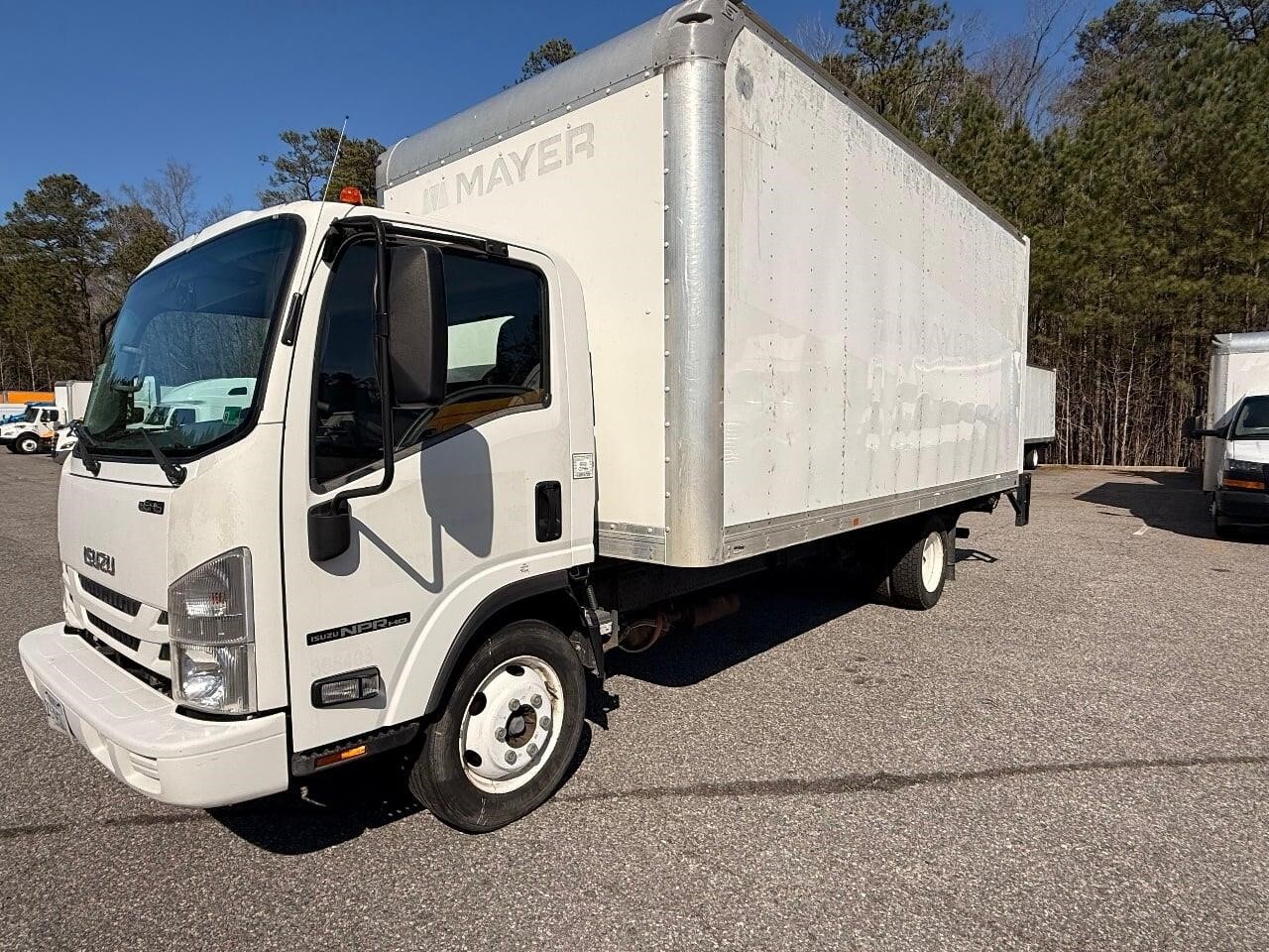 2019 ISUZU NPR HD in Laotto, IN