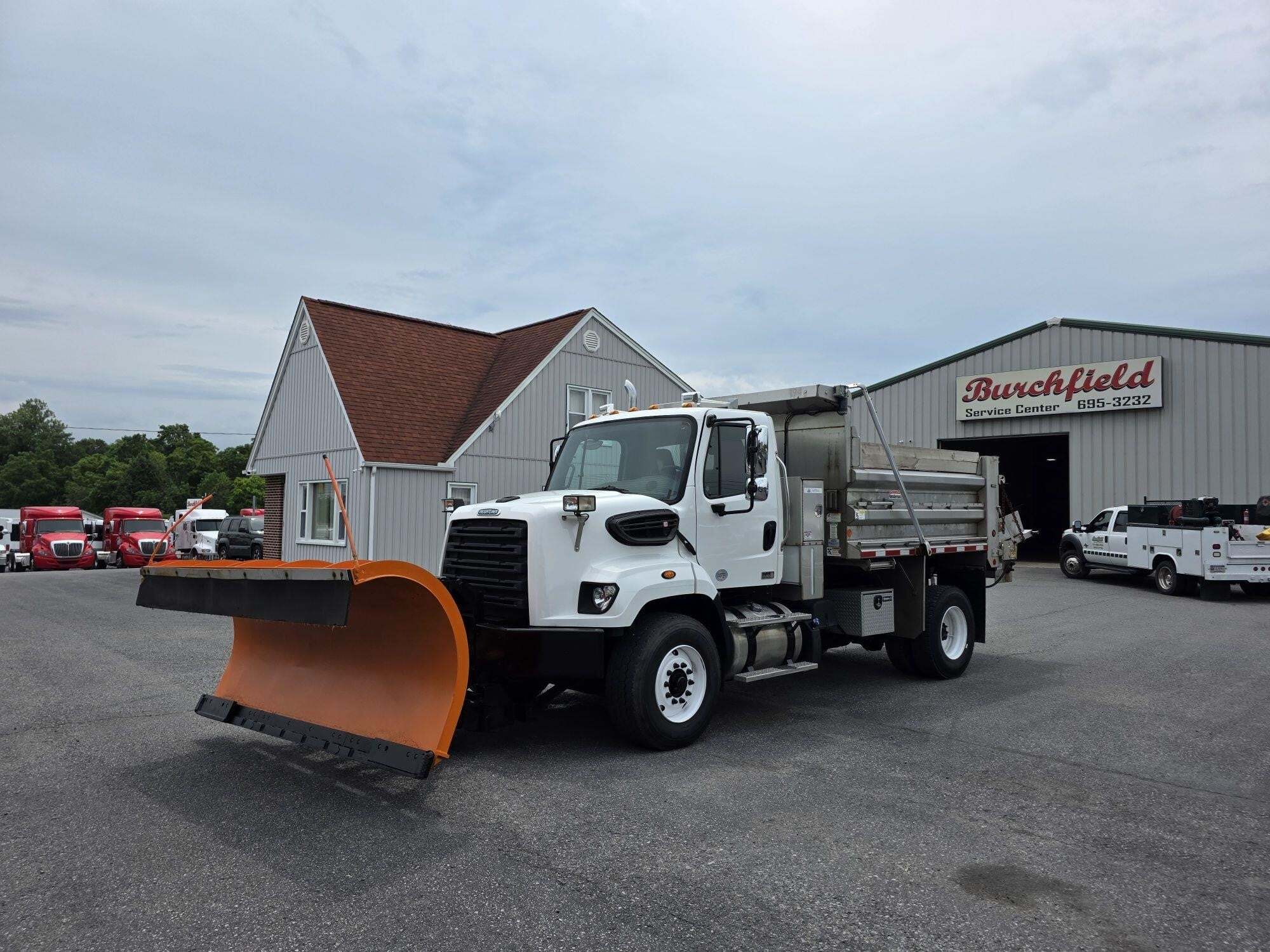 2017 FREIGHTLINER 108 SD in Duncansville, PA