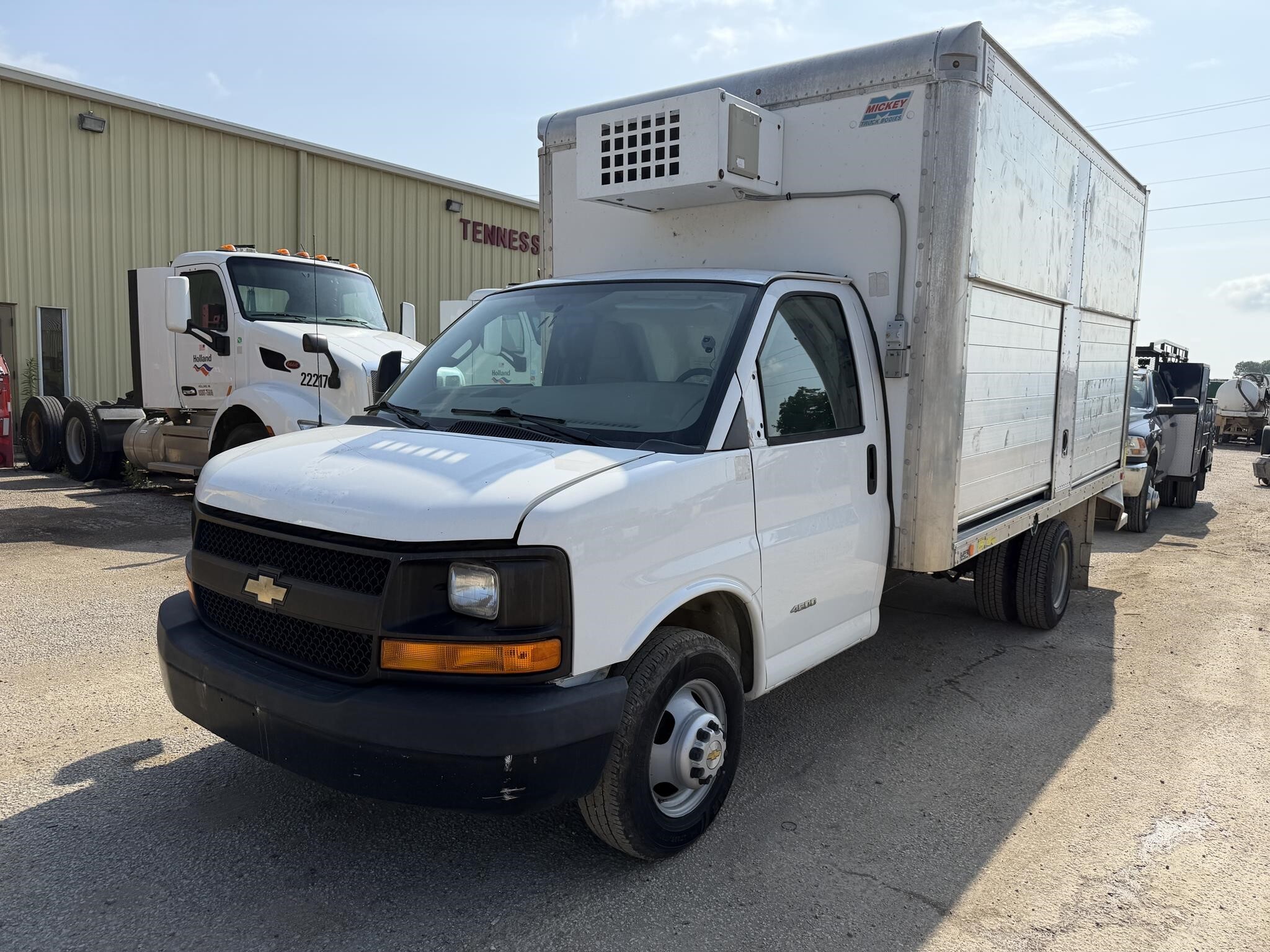 2016 CHEVROLET EXPRESS 4500 in Covington, TN