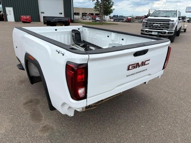 2024 GMC 8 FT in Lake Crystal, MN
