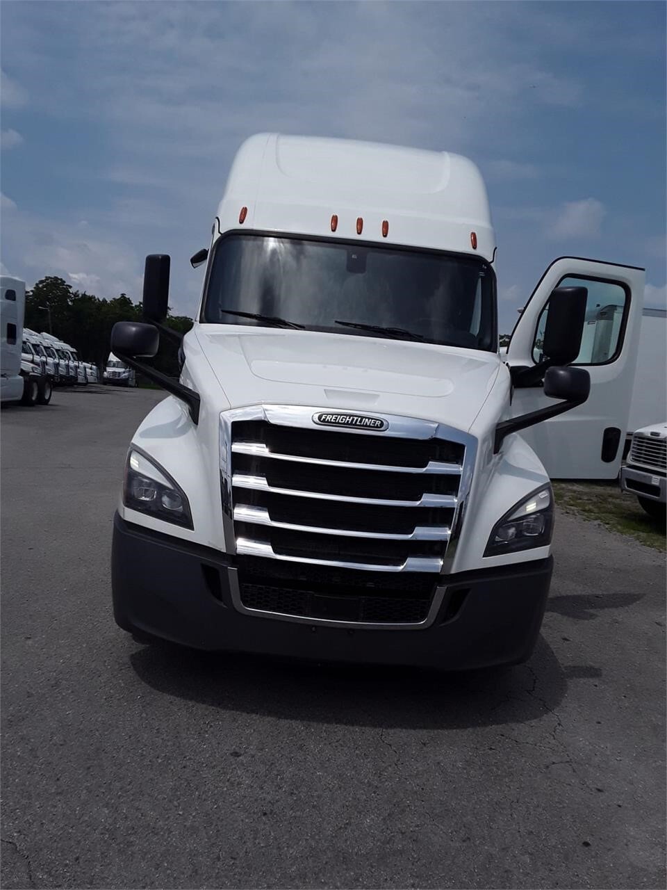 2023 FREIGHTLINER CASCADIA 126 in Philadelphia, PA
