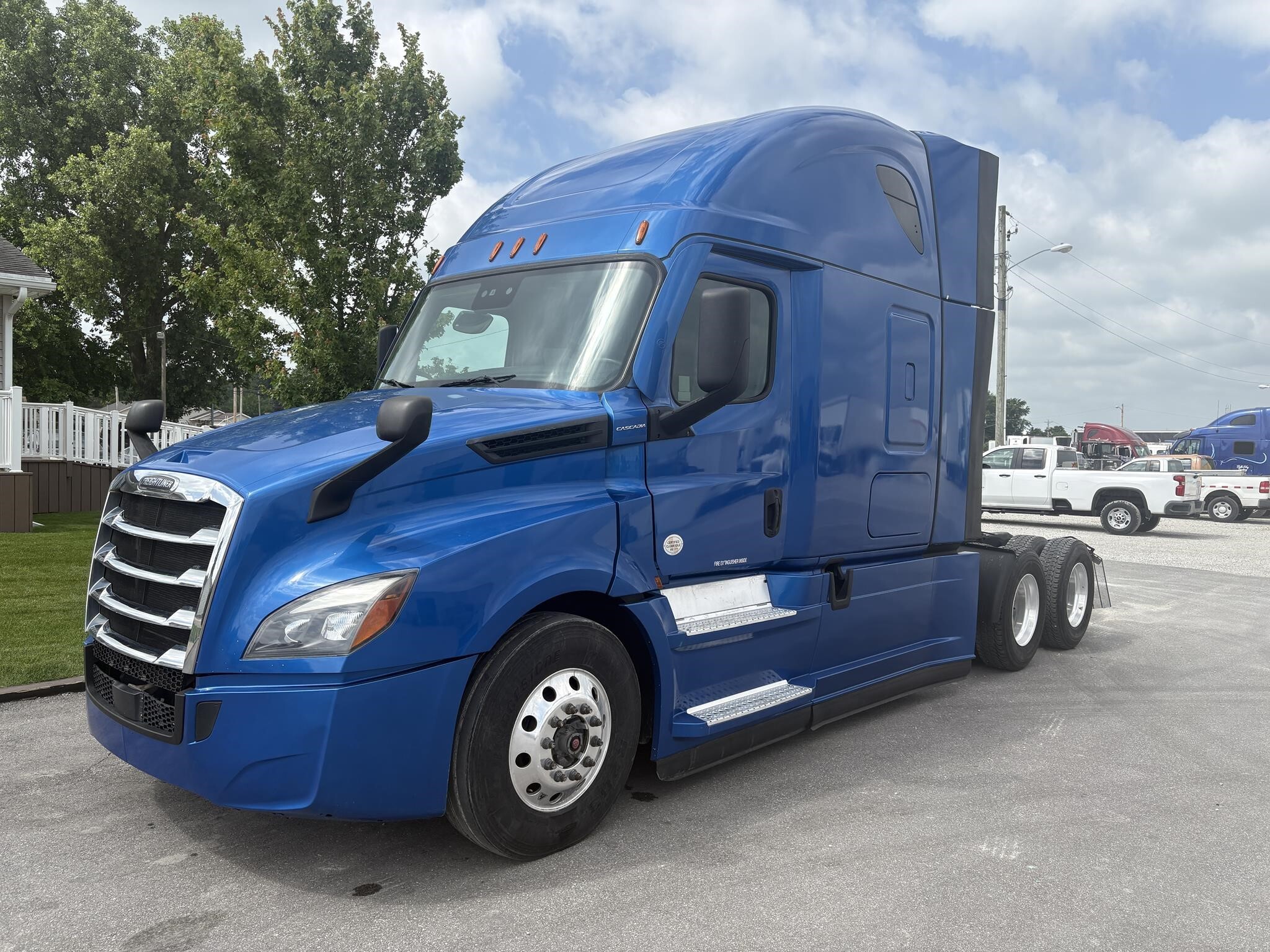 2022 FREIGHTLINER CASCADIA 126 in South Bend, IN