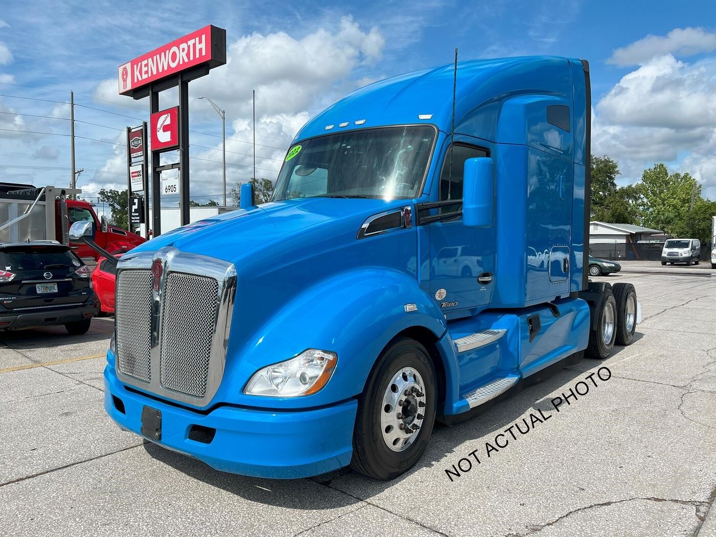 2022 KENWORTH T680 in Grand Rapids, MI