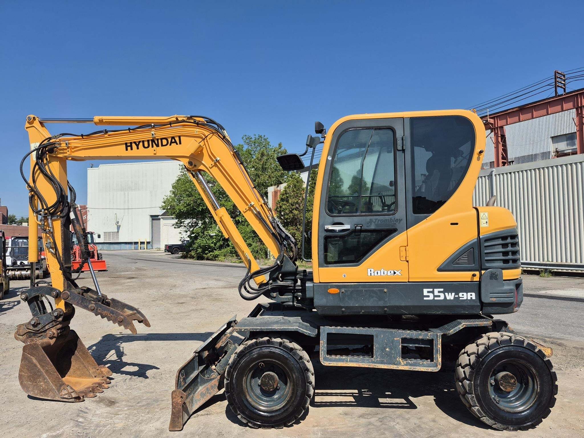 2016 HYUNDAI ROBEX 55W-9A in Essington, PA