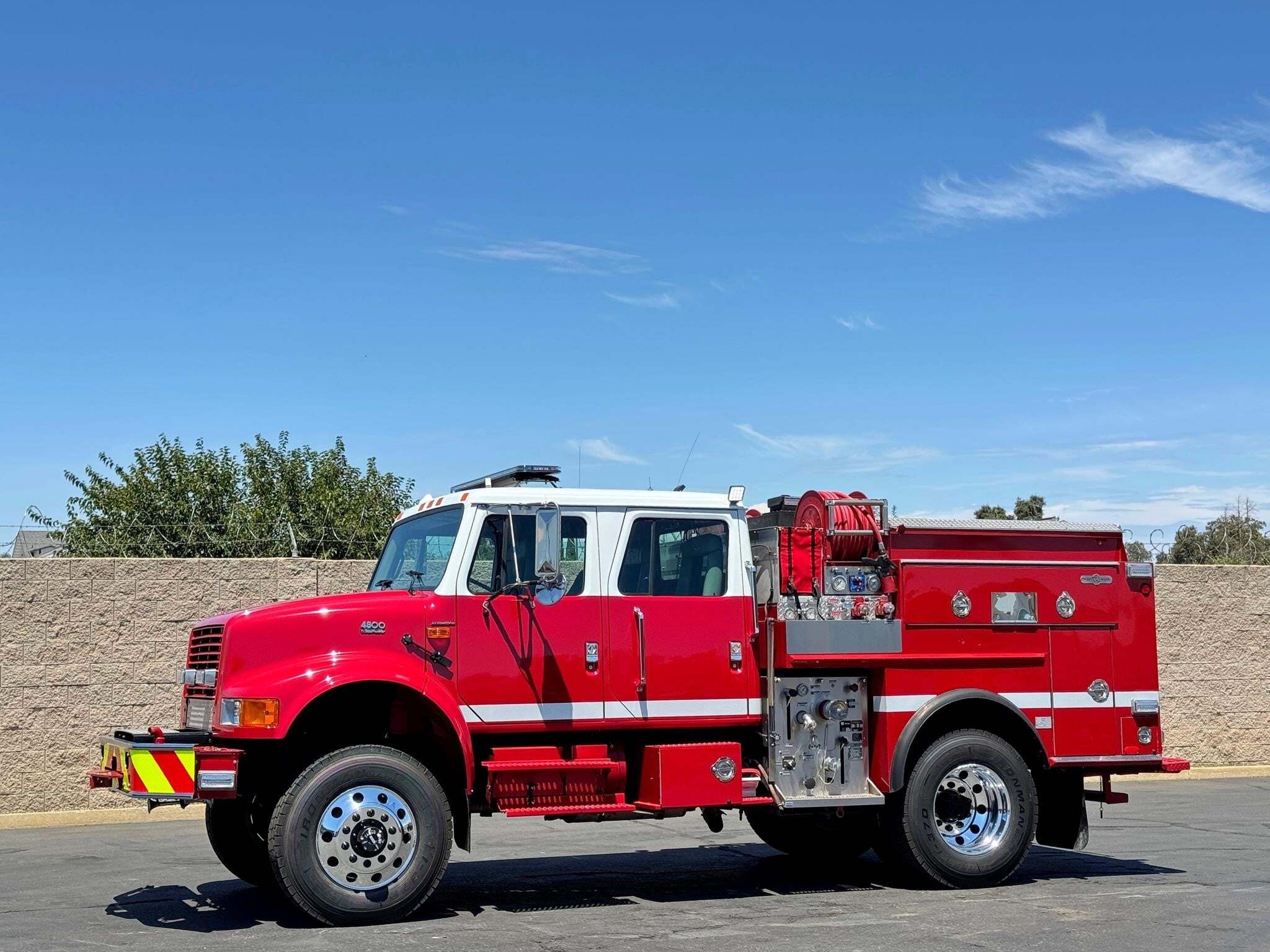 2001 INTERNATIONAL 4800 in Sacramento, CA