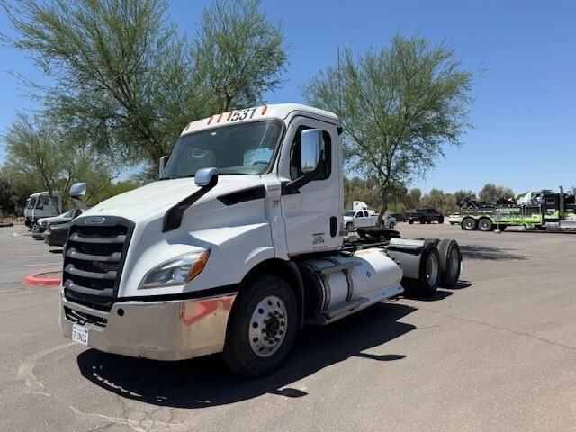 2020 FREIGHTLINER CASCADIA 126 in Phoenix, AZ