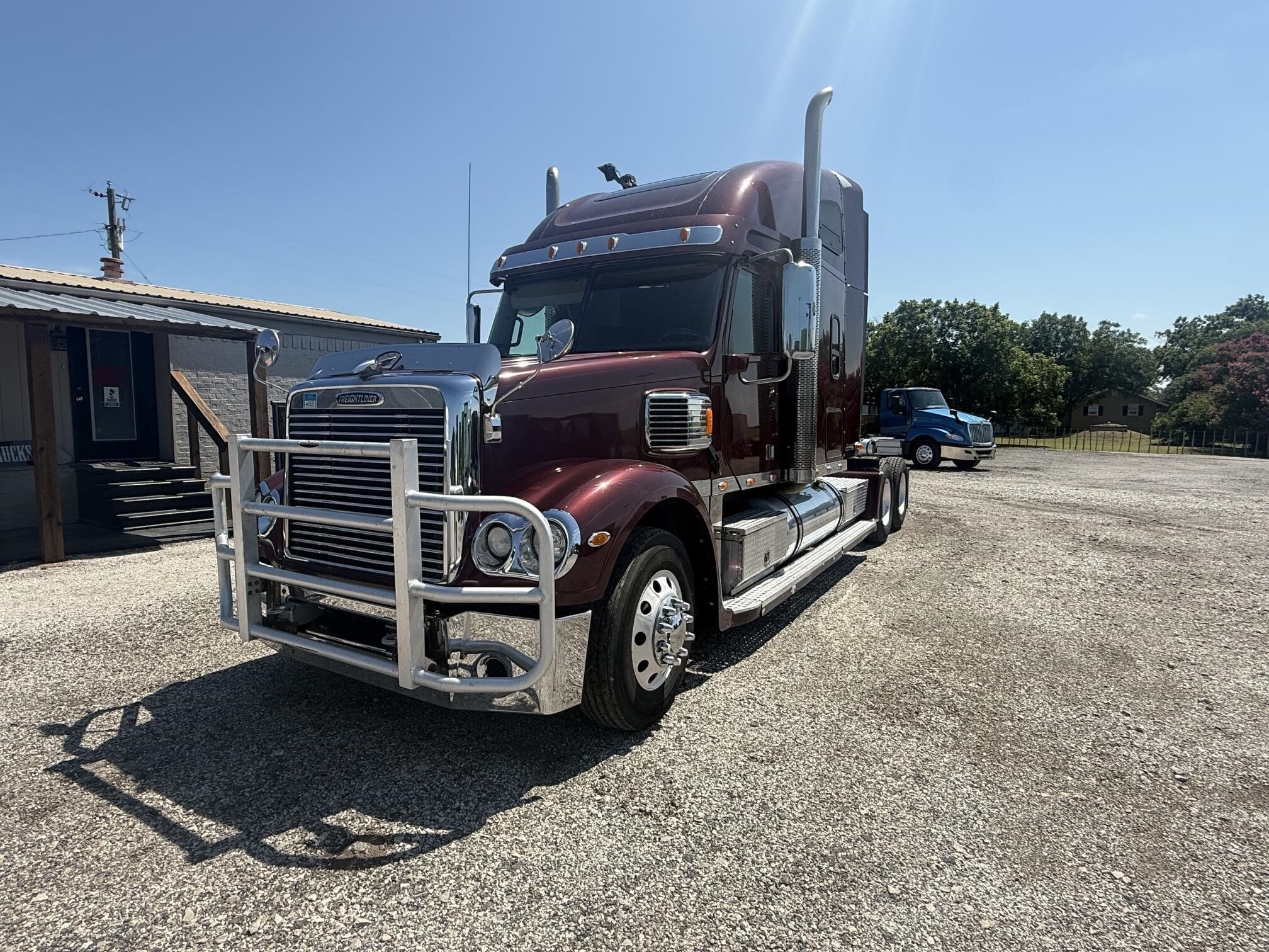 2016 FREIGHTLINER CORONADO 132 in Eastland, TX