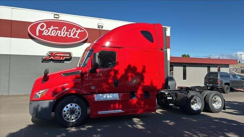 2022 FREIGHTLINER CASCADIA 126 in Portland, OR