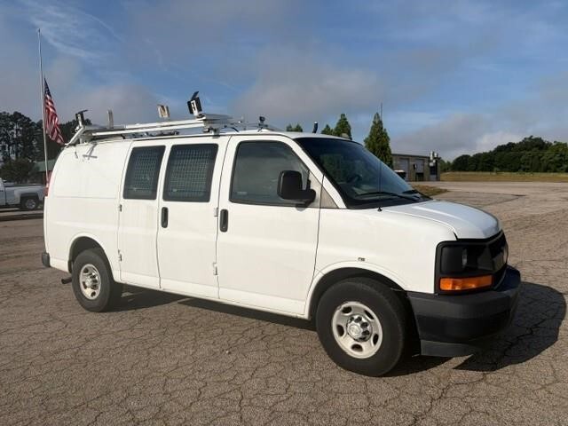 2017 CHEVROLET EXPRESS 2500 in Chatham, VA
