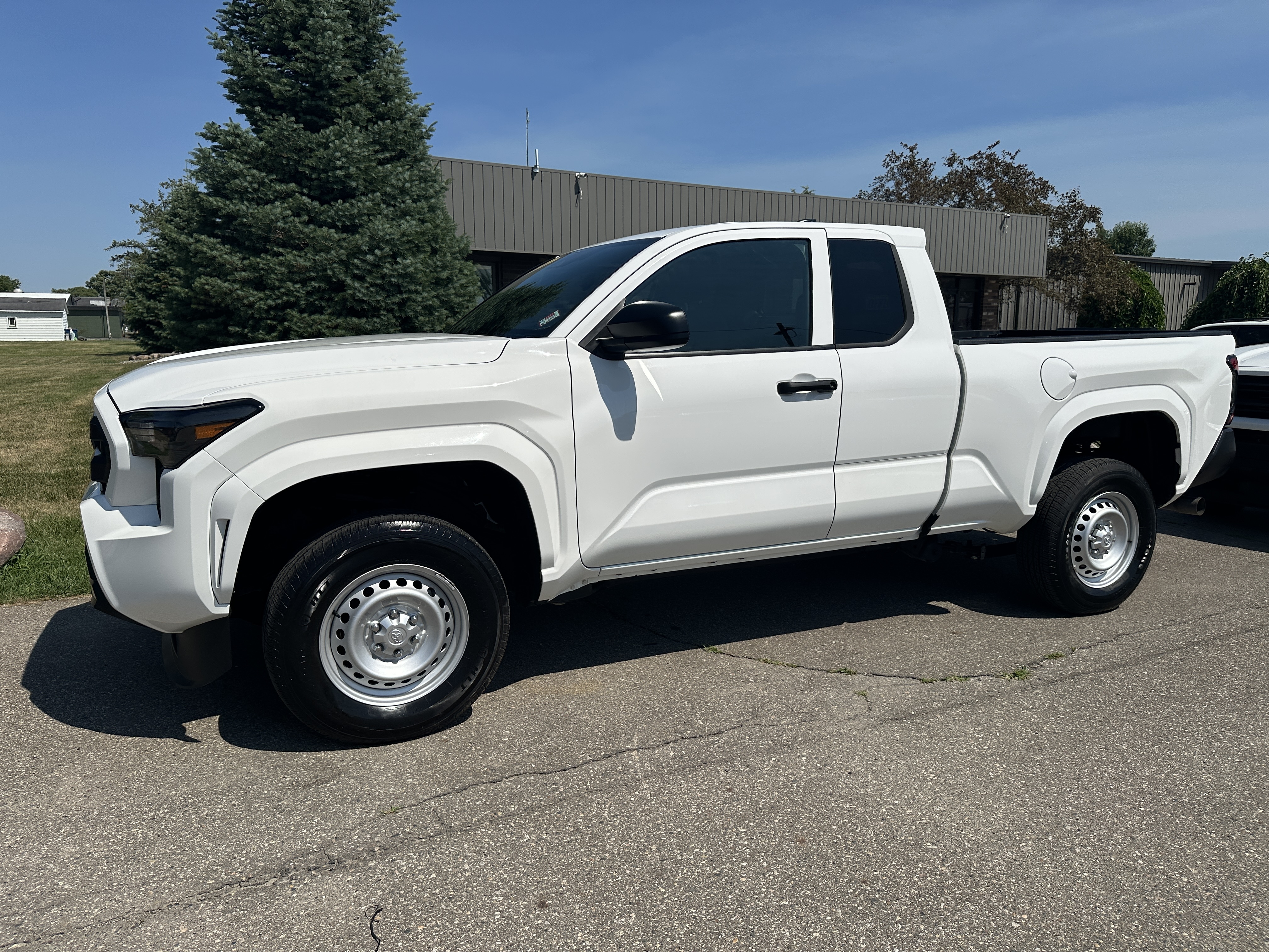 2024 TOYOTA TACOMA EXTRA CLUB CAN PICK UP 2 WHEEL DRIVE in Swartz Creek, MI