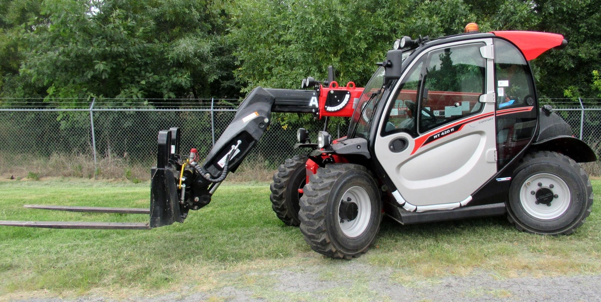 2026 MANITOU MT420H in Hagerstown, MD