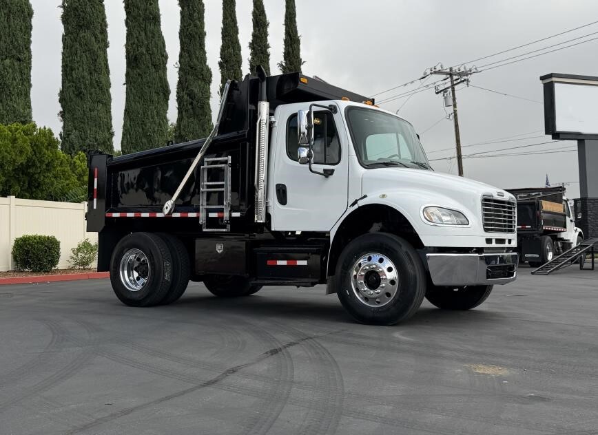 2015 FREIGHTLINER BUSINESS CLASS M2 106 in Palos Verdes Peninsula, CA