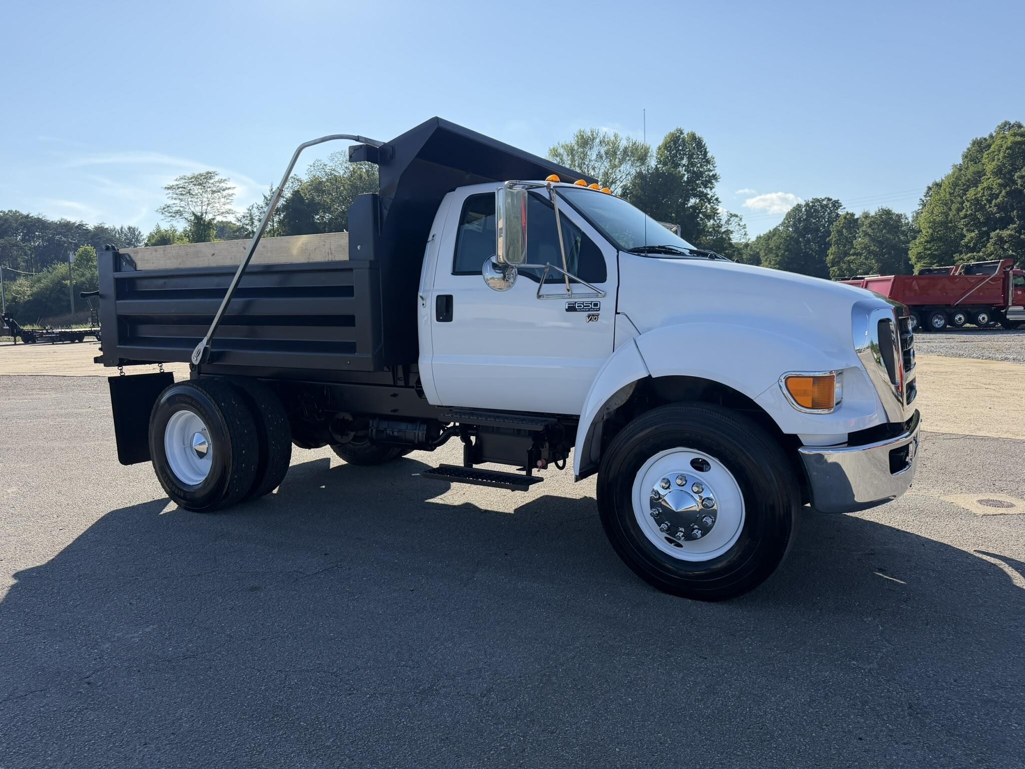 2015 FORD F650 XL SD in Mount Airy, NC