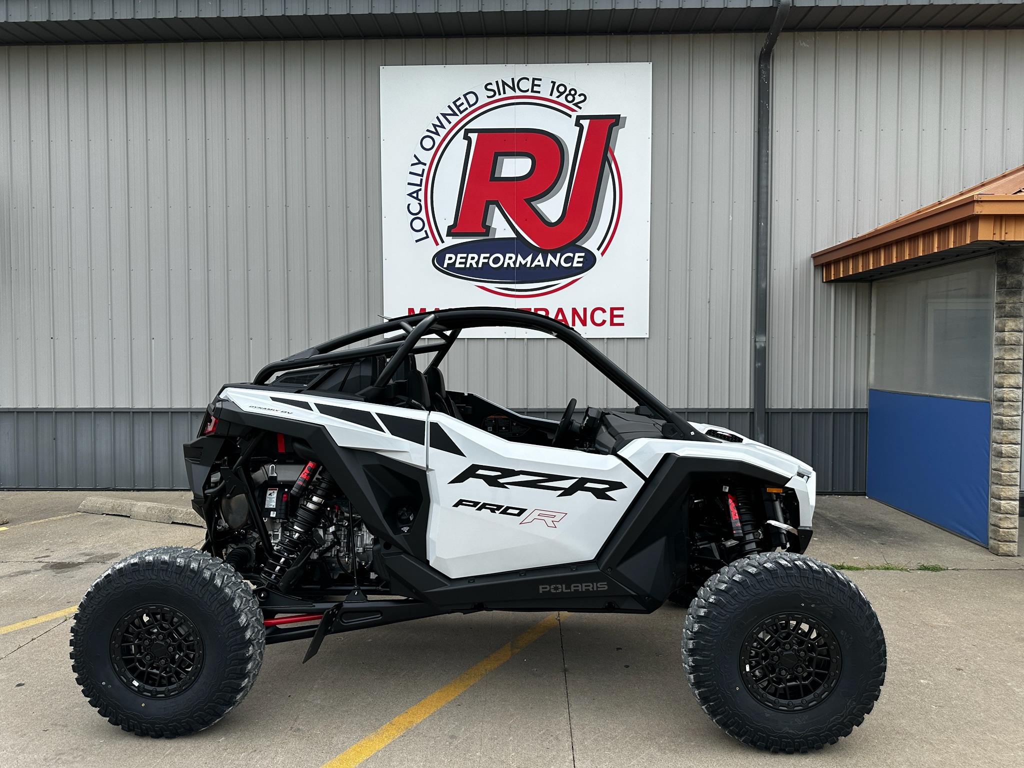 2026 Polaris RZR Pro R Ultimate in ottumwa IA