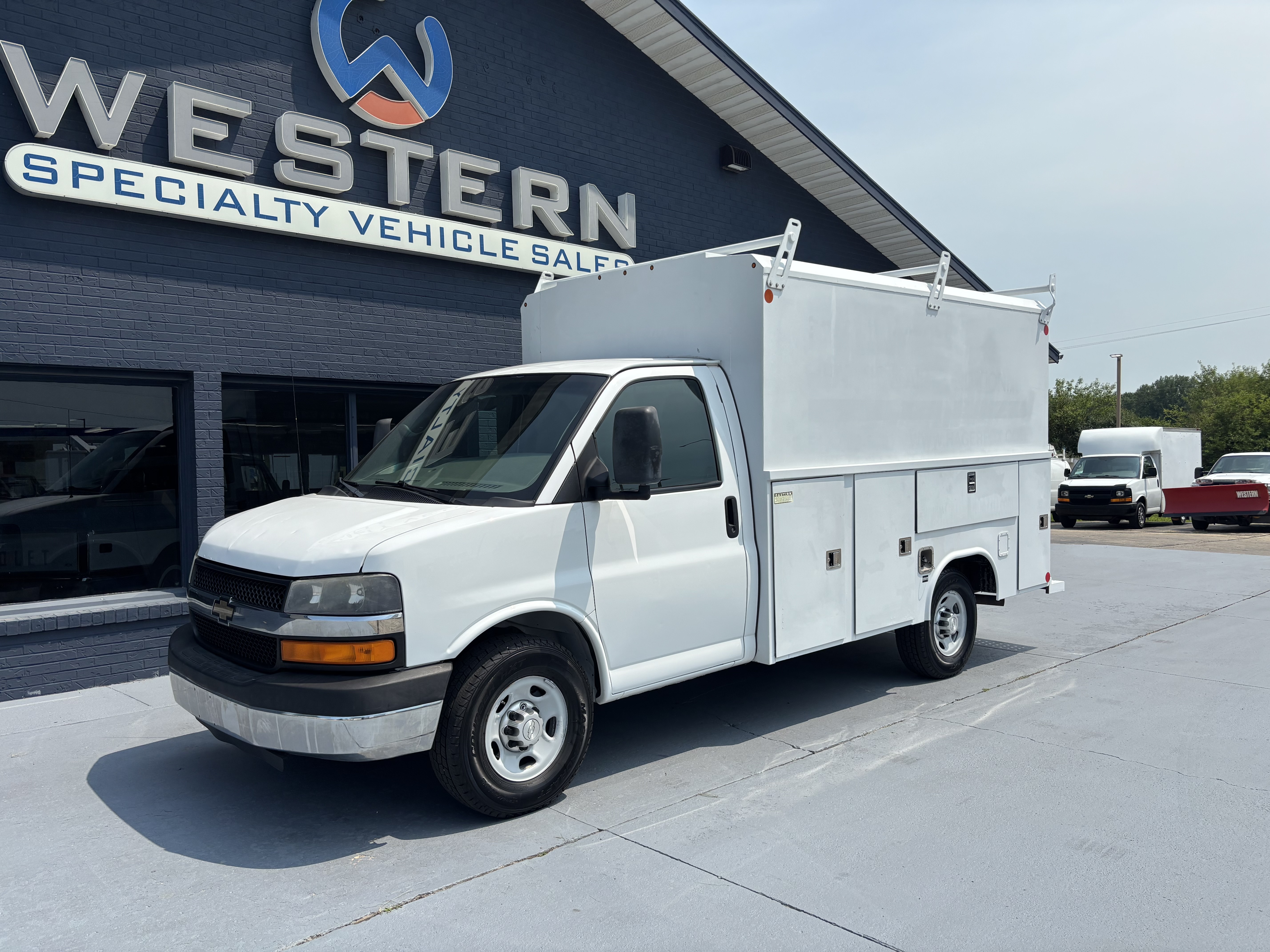 2014 CHEVROLET EXPRESS G3500 in Braidwood, IL