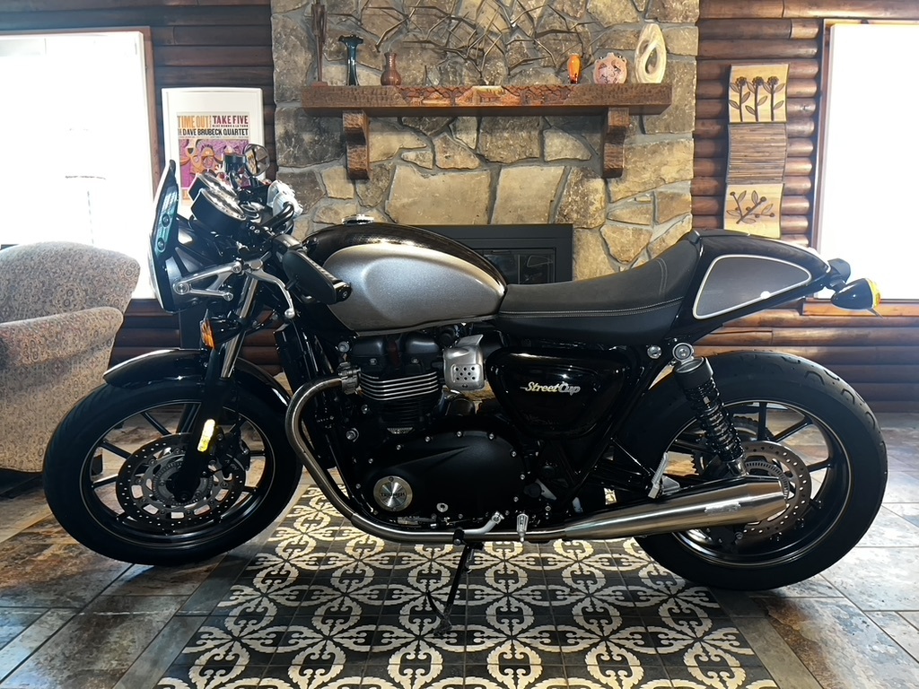 2017 Triumph STREET CUP BASE BASE in Hiawassee, GA
