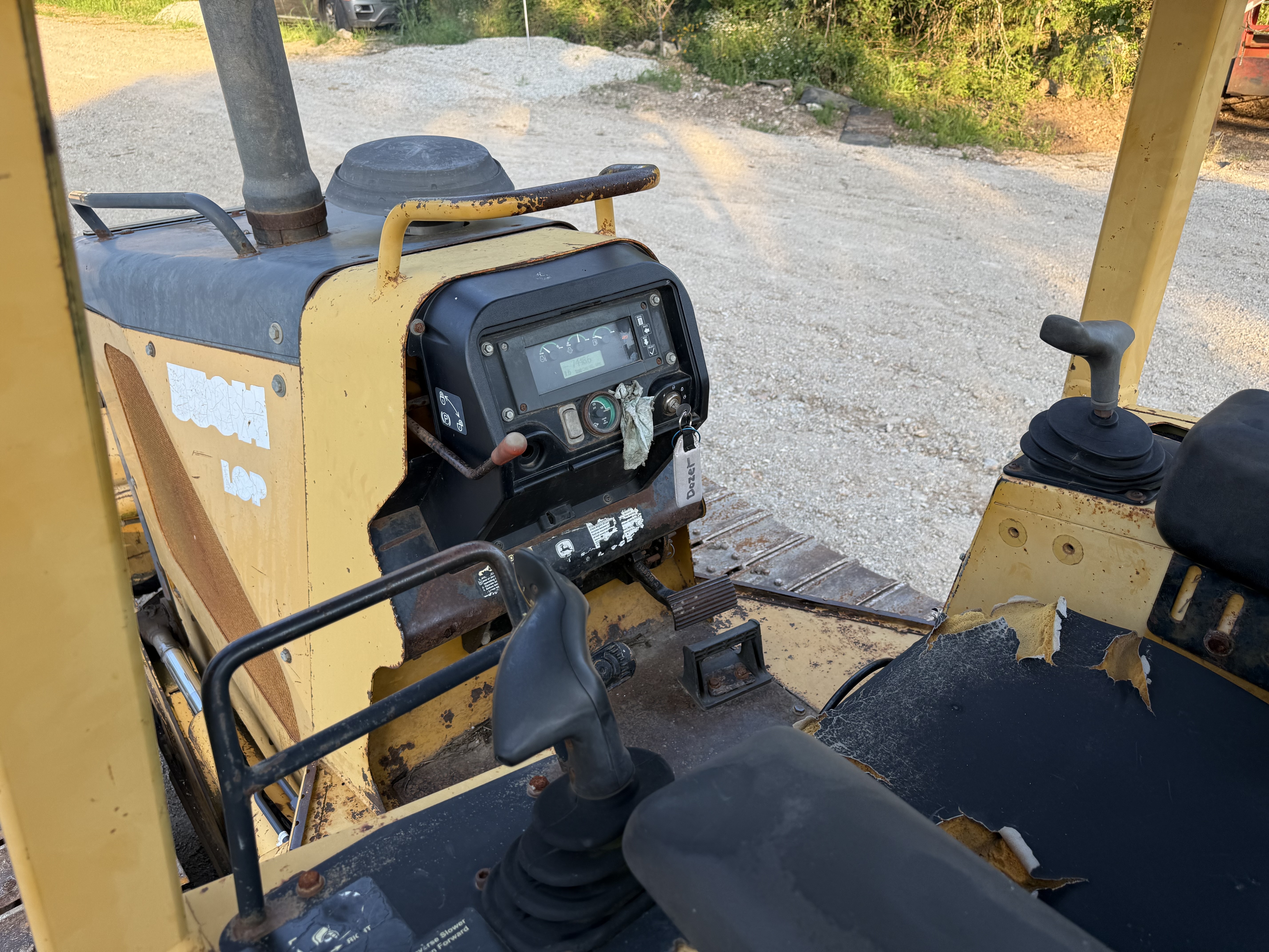 2007 JOHN DEERE 550h LGP in Cape Fair Mo, KS