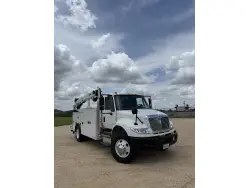 2017 INTERNATIONAL 4400