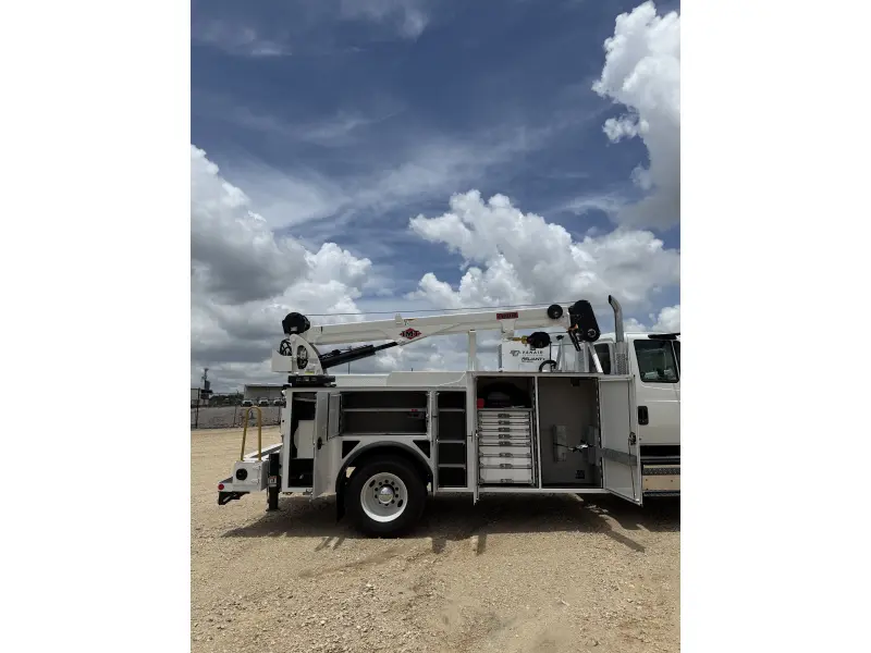 2017 INTERNATIONAL 4400