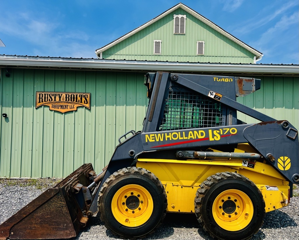 2002 NEW HOLLAND LS170 in Chambersburg, PA