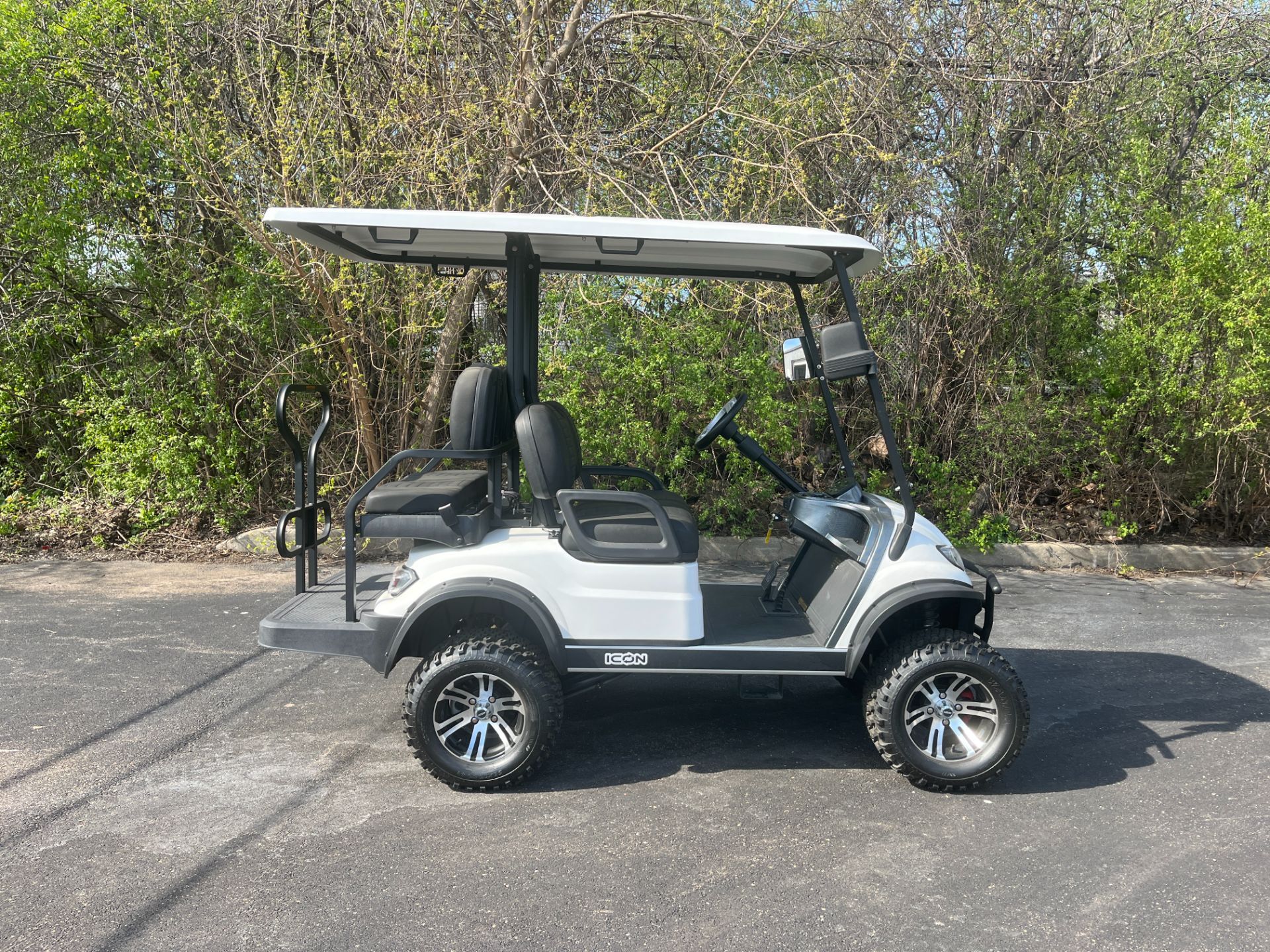 2024 Icon Electric Vehicles G40L in wauconda IL