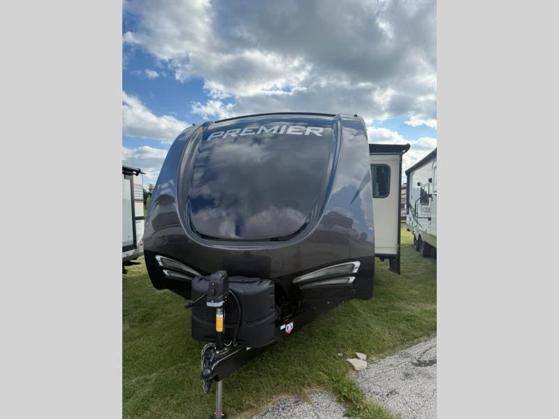 2017 Keystone Bullet Premier 19FBPR in deforest WI