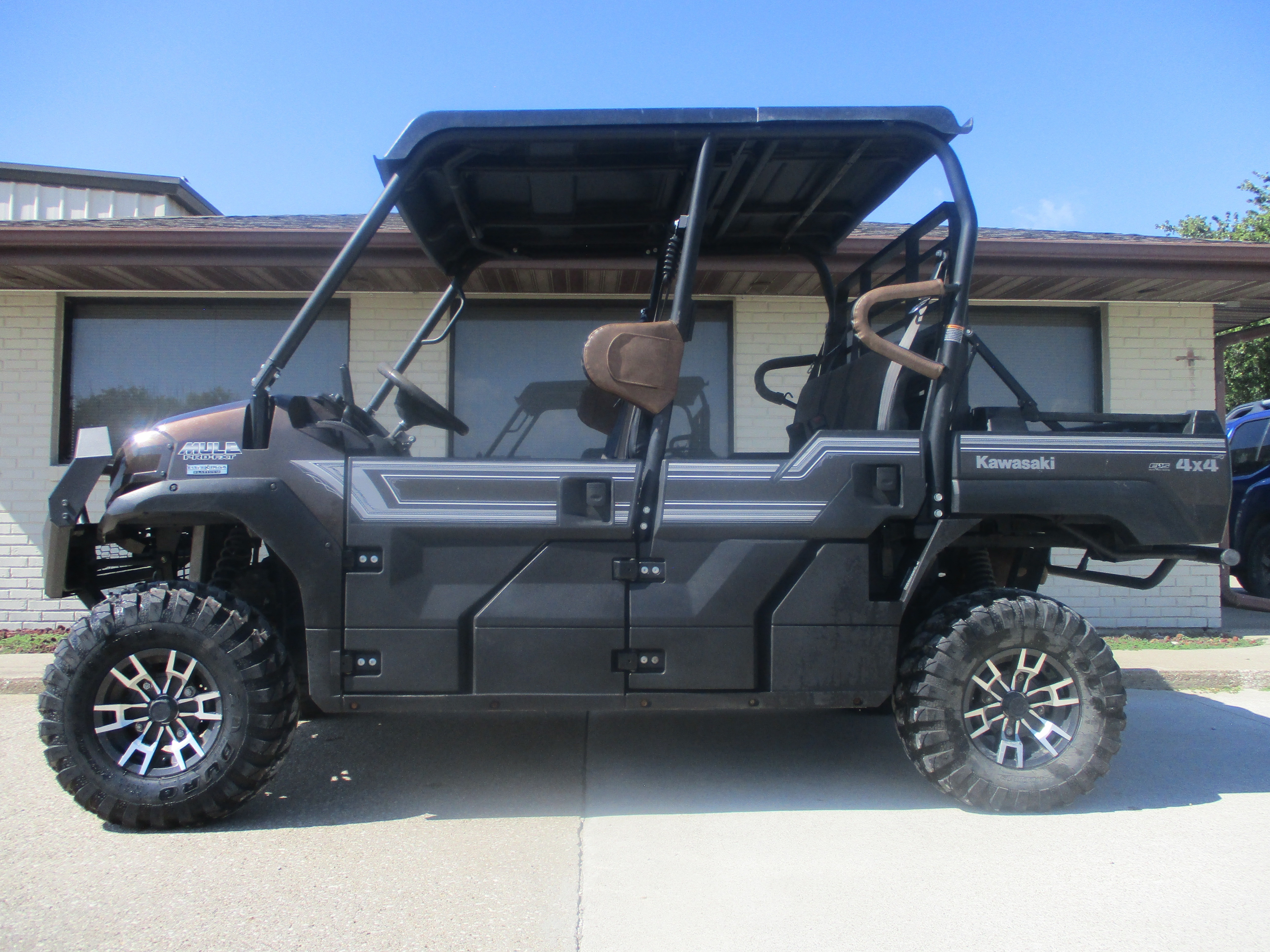 2023 Kawasaki MULE PRO-FXT Ranch Edition Platinum in winterset IA