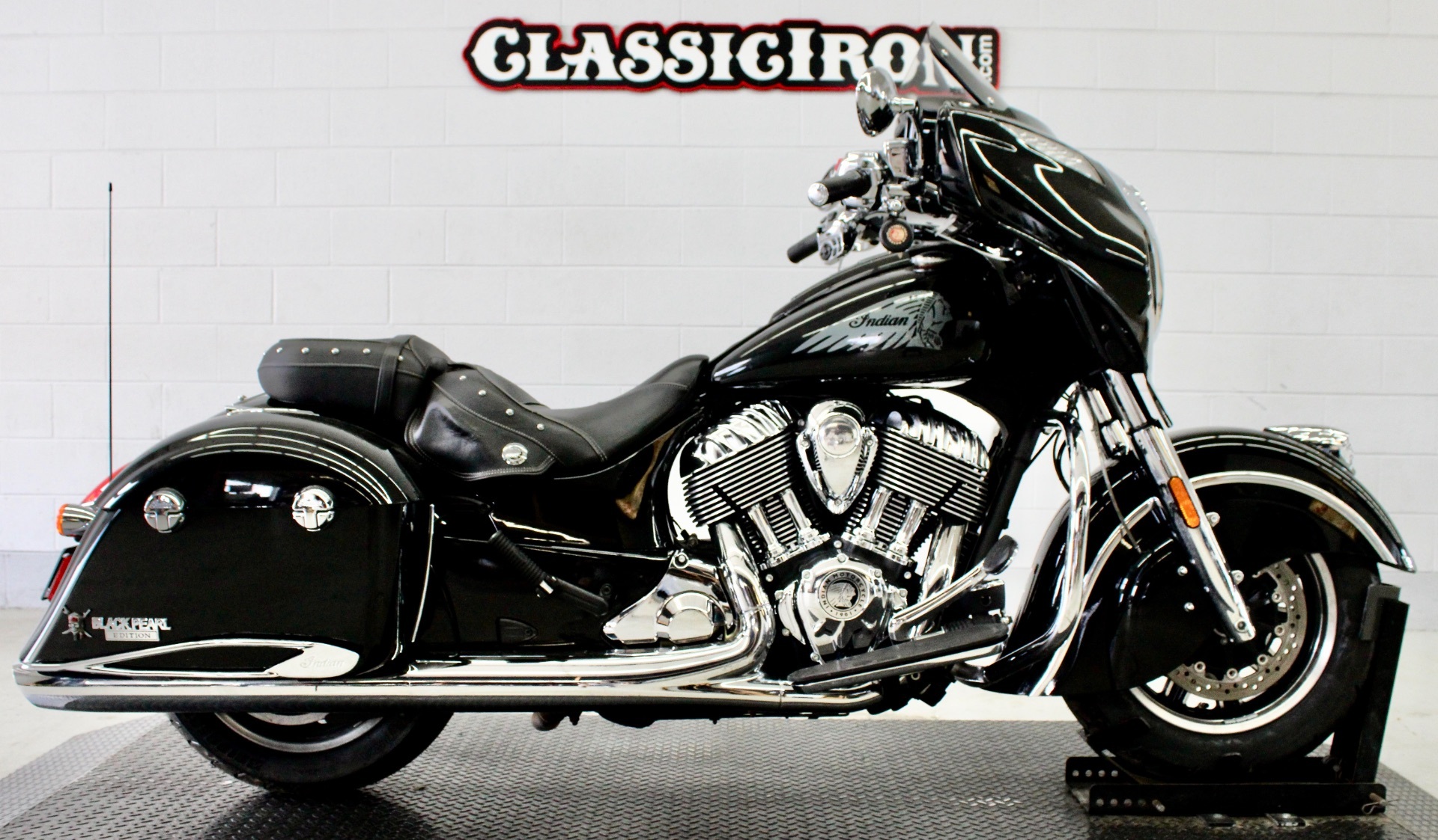 2017 Indian Motorcycle Chieftain® in Fredericksburg, VA