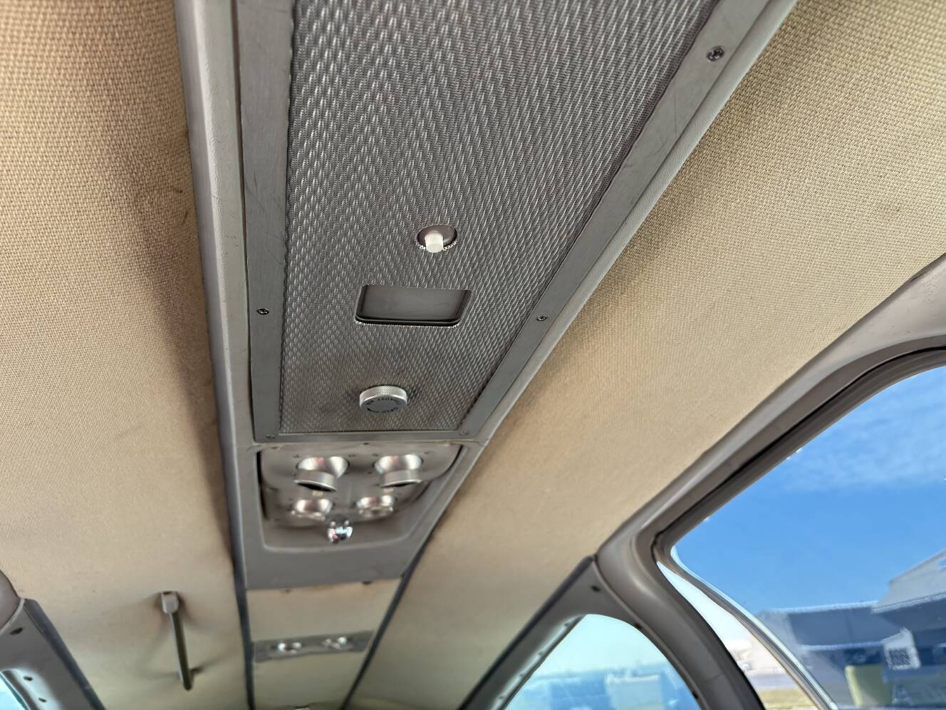 A photo of this 1969 Beechcraft BARON 58