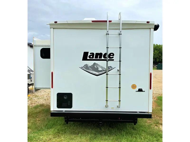 2027 Lance Lance 1985