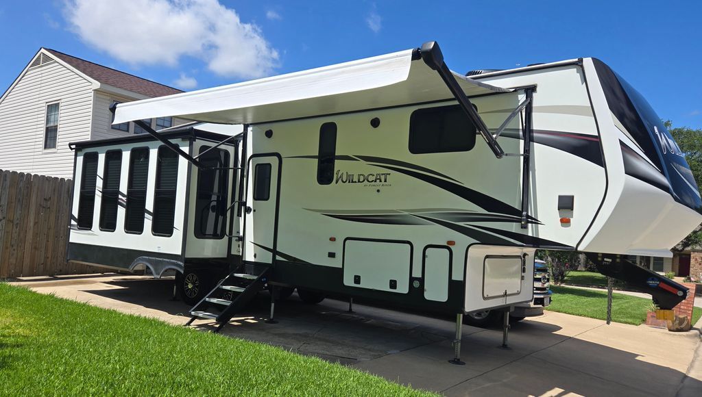 2019 Forest River Wildcat 32WB in grapevine TX