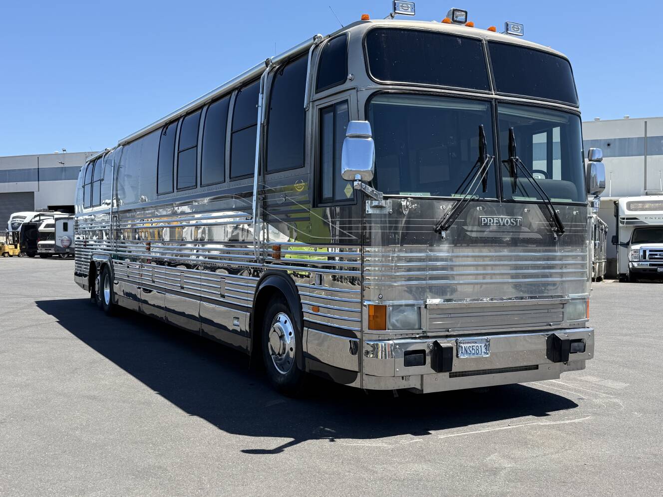 A photo of this 1999 Marathon PREVOST