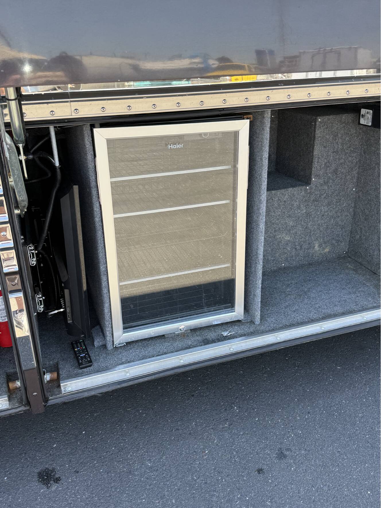 A photo of this 1999 Marathon PREVOST
