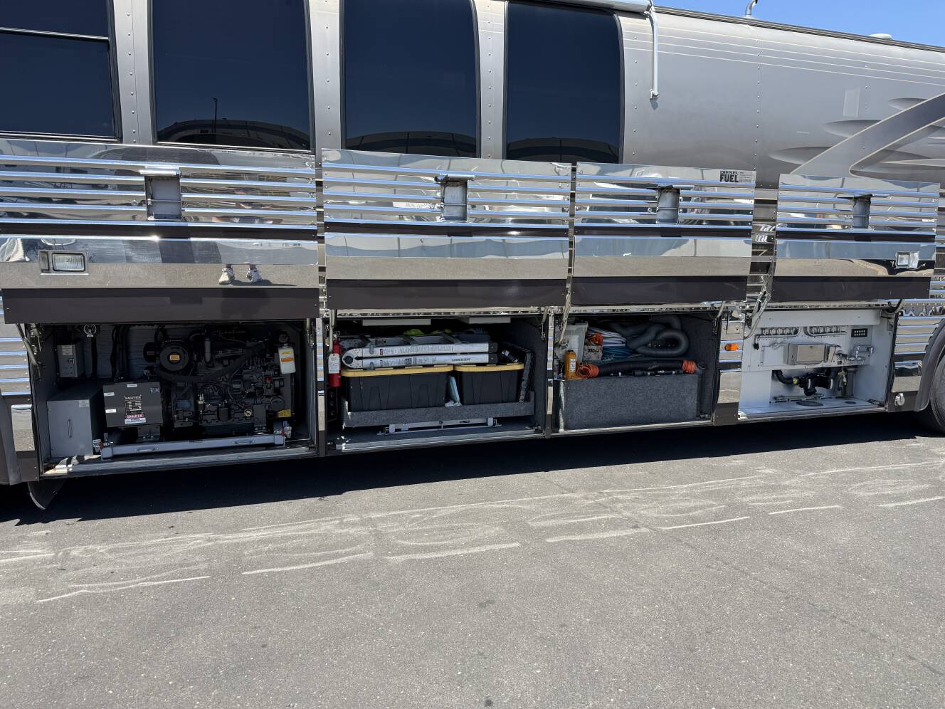 A photo of this 1999 Marathon PREVOST