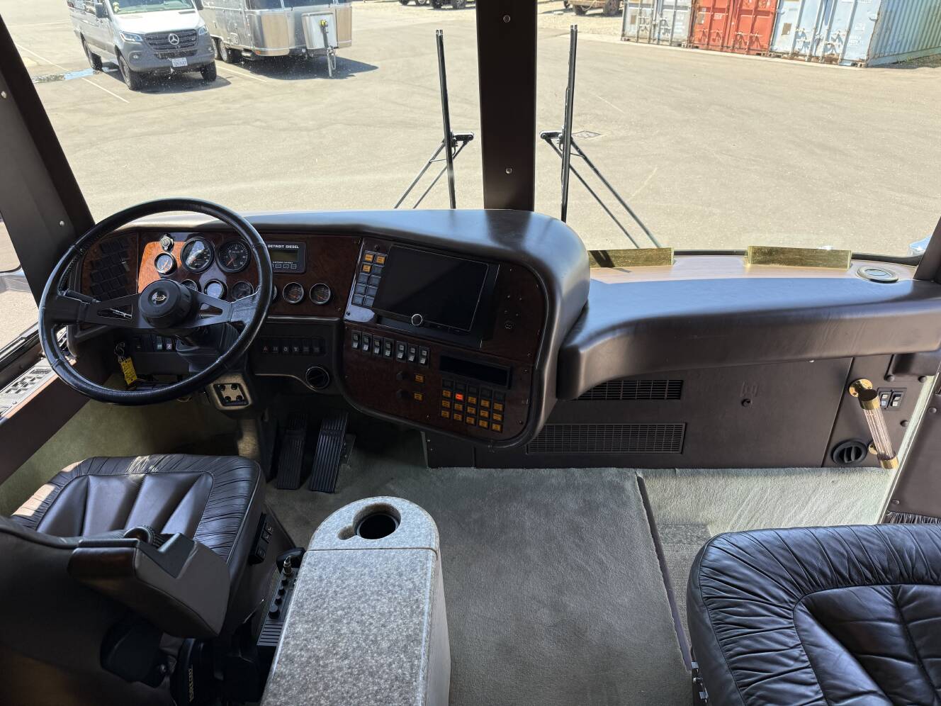 A photo of this 1999 Marathon PREVOST