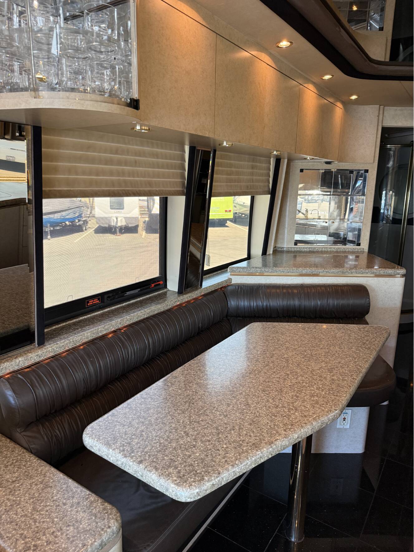 A photo of this 1999 Marathon PREVOST