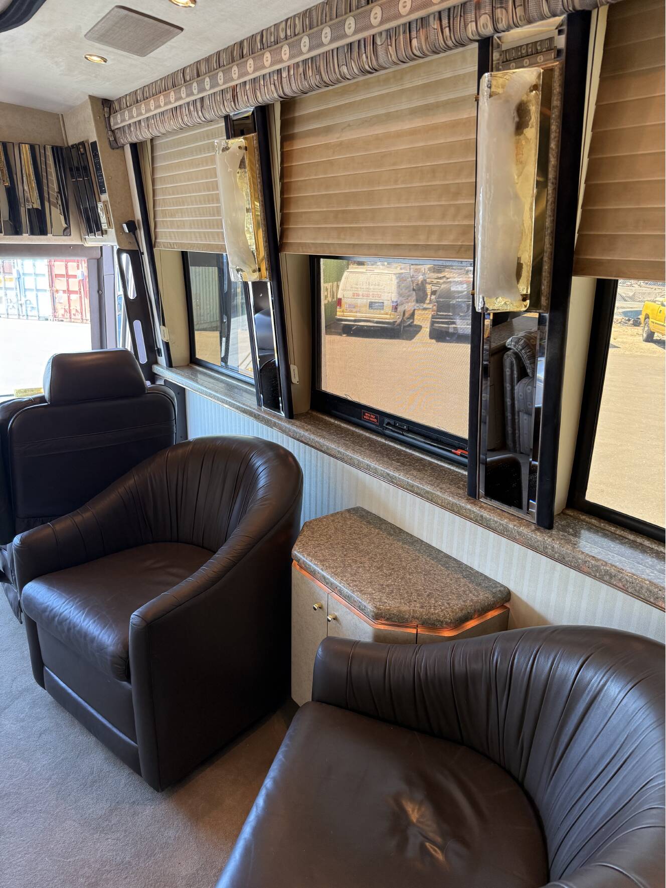 A photo of this 1999 Marathon PREVOST