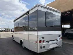 2020 TIFFIN MOTORHOMES WAYFARER 25 RW