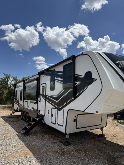 2023 Grand Design MOMENTUM M-CLASS 395MS in cottonwood AZ