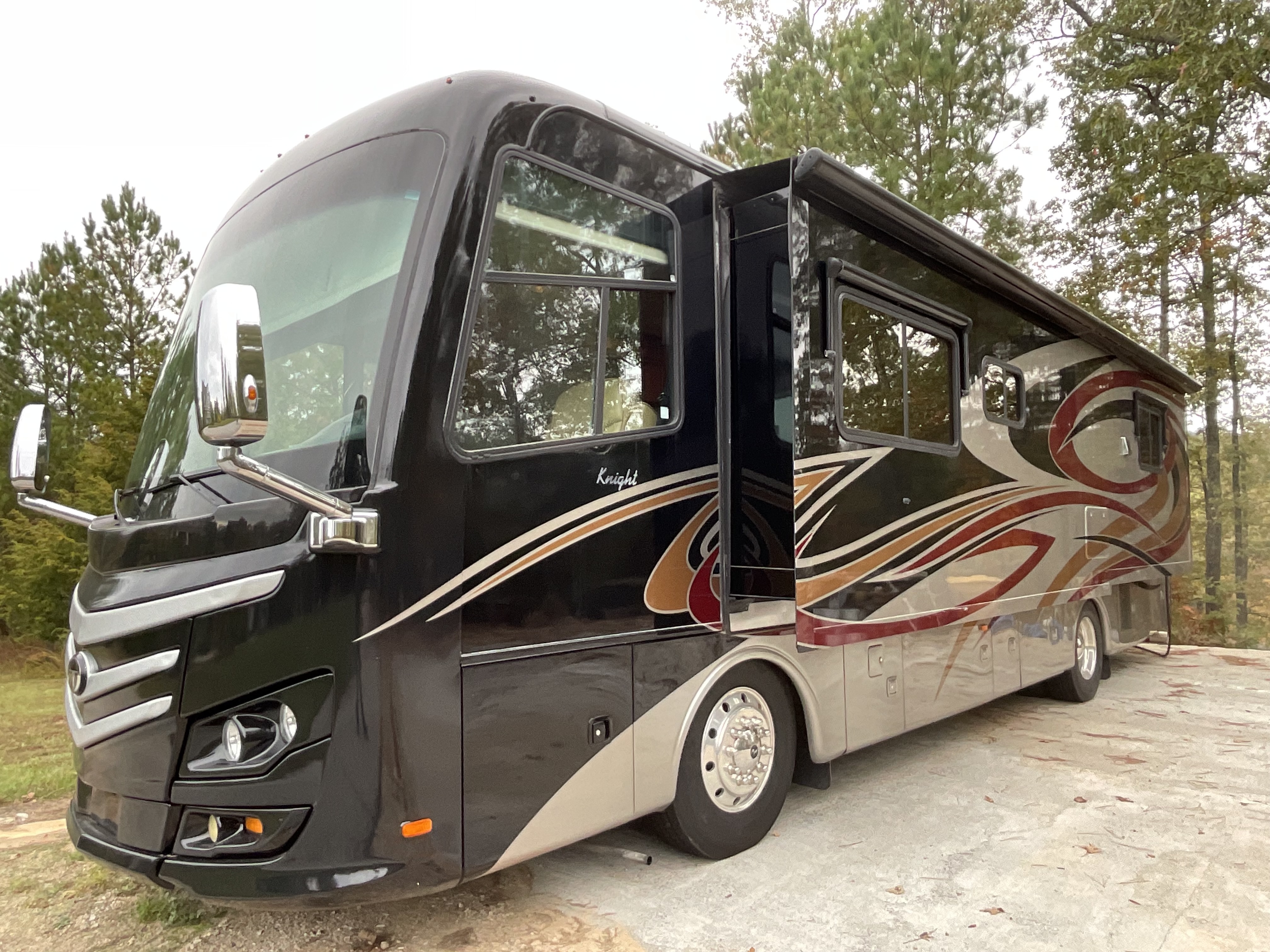 2012 Monaco KNIGHT 36PFT RV
