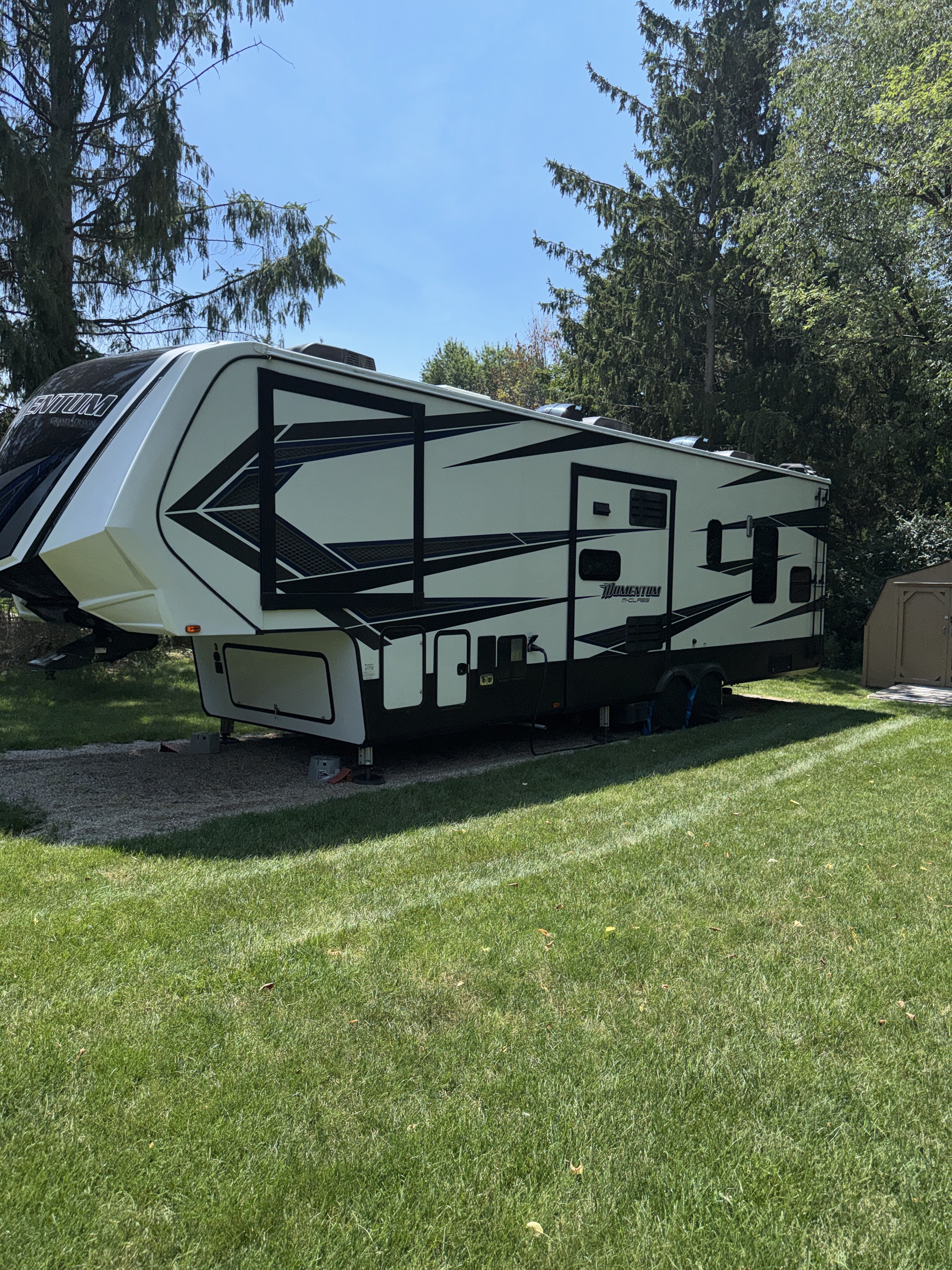 2019 Grand Design MOMENTUM M-CLASS 351M RV