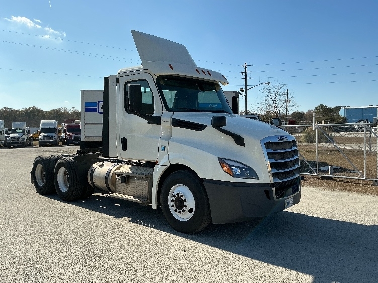 2019 FREIGHTLINER CASCADIA 126 in Mobile, AL
