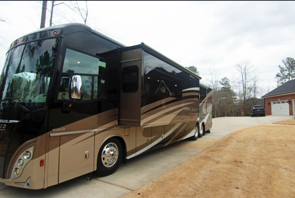 2017 Winnebago Journey 42E in lawrenceville GA