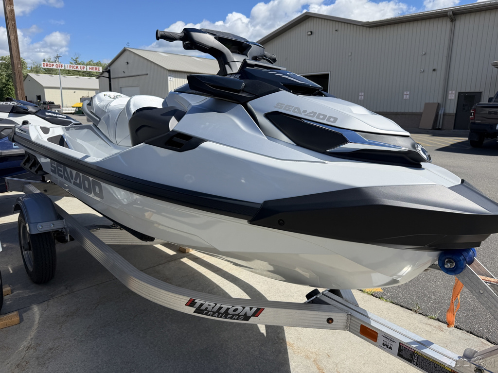 2026 Sea-Doo GTX Limited 325 LIMITED 325 in Grand Rapids, MN