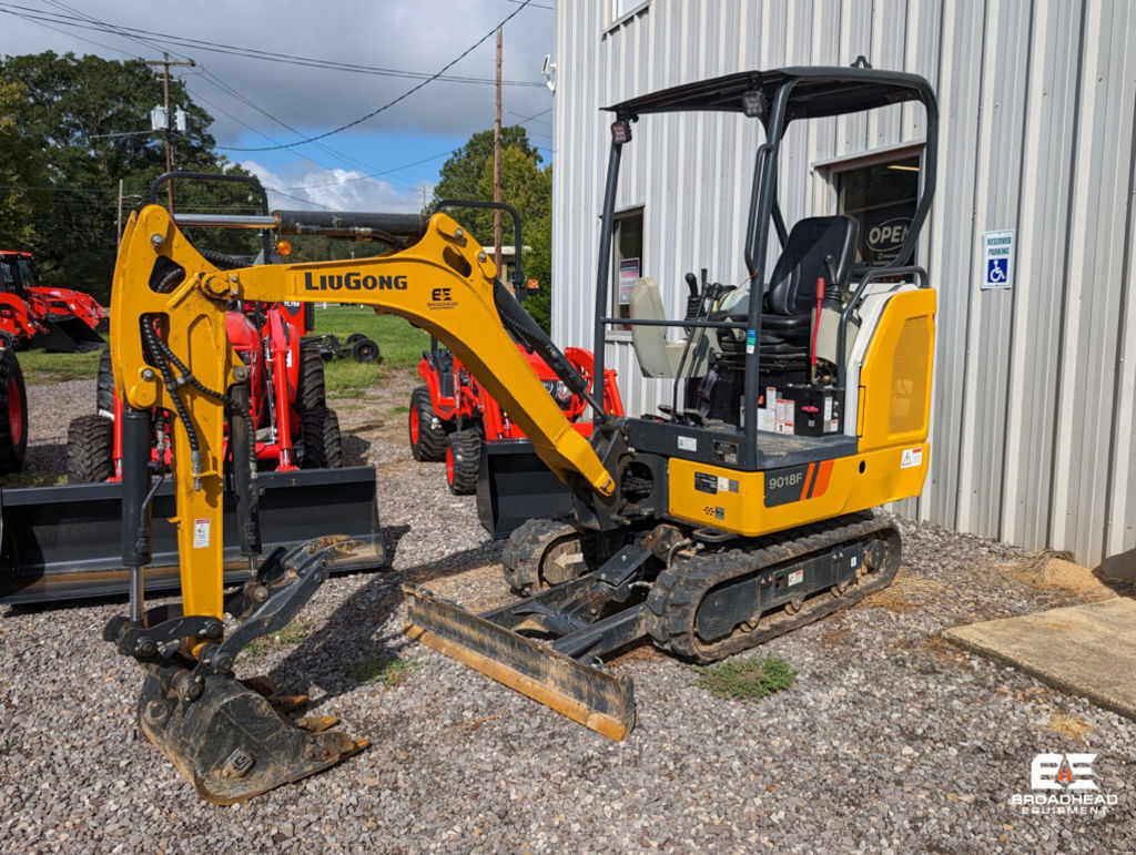 2022 LiuGong Compact Excavators 9018F in Sumiton, AL