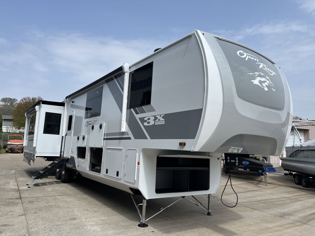 2025 Highland Ridge Rv Open Range 3X 372MBH in dubuque IA
