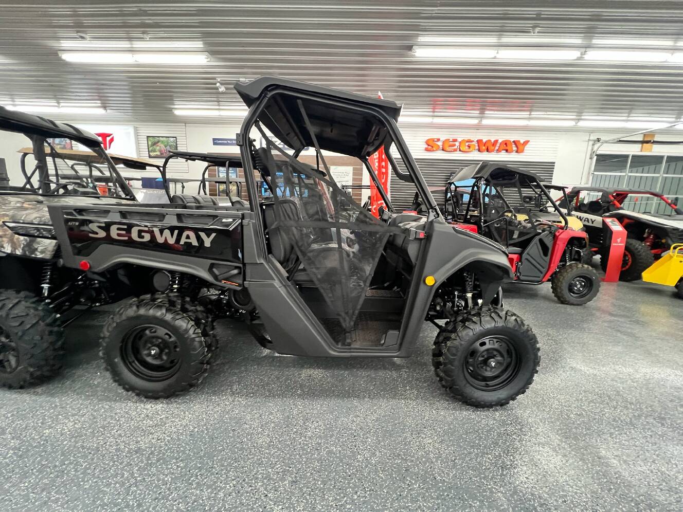 A photo of this 2026 Segway Powersports UT6 S
