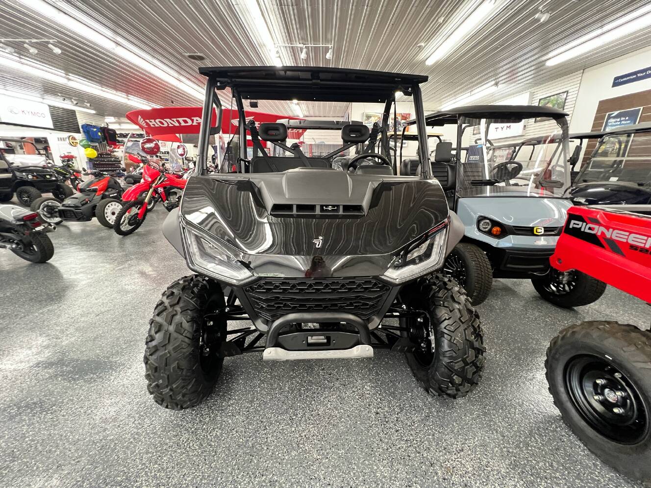 A photo of this 2026 Segway Powersports UT6 S