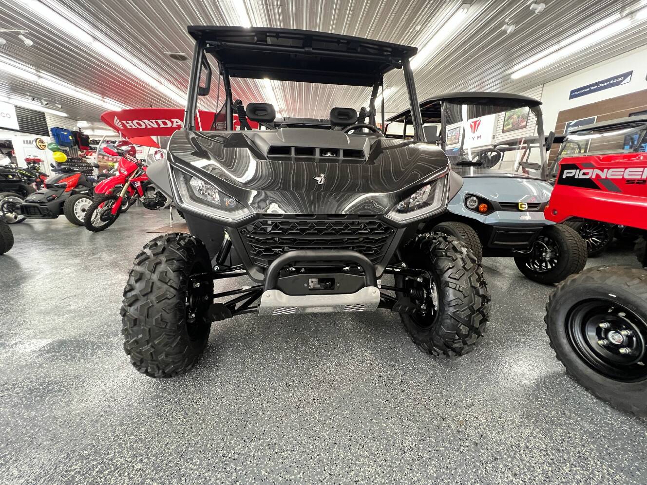 A photo of this 2026 Segway Powersports UT6 S